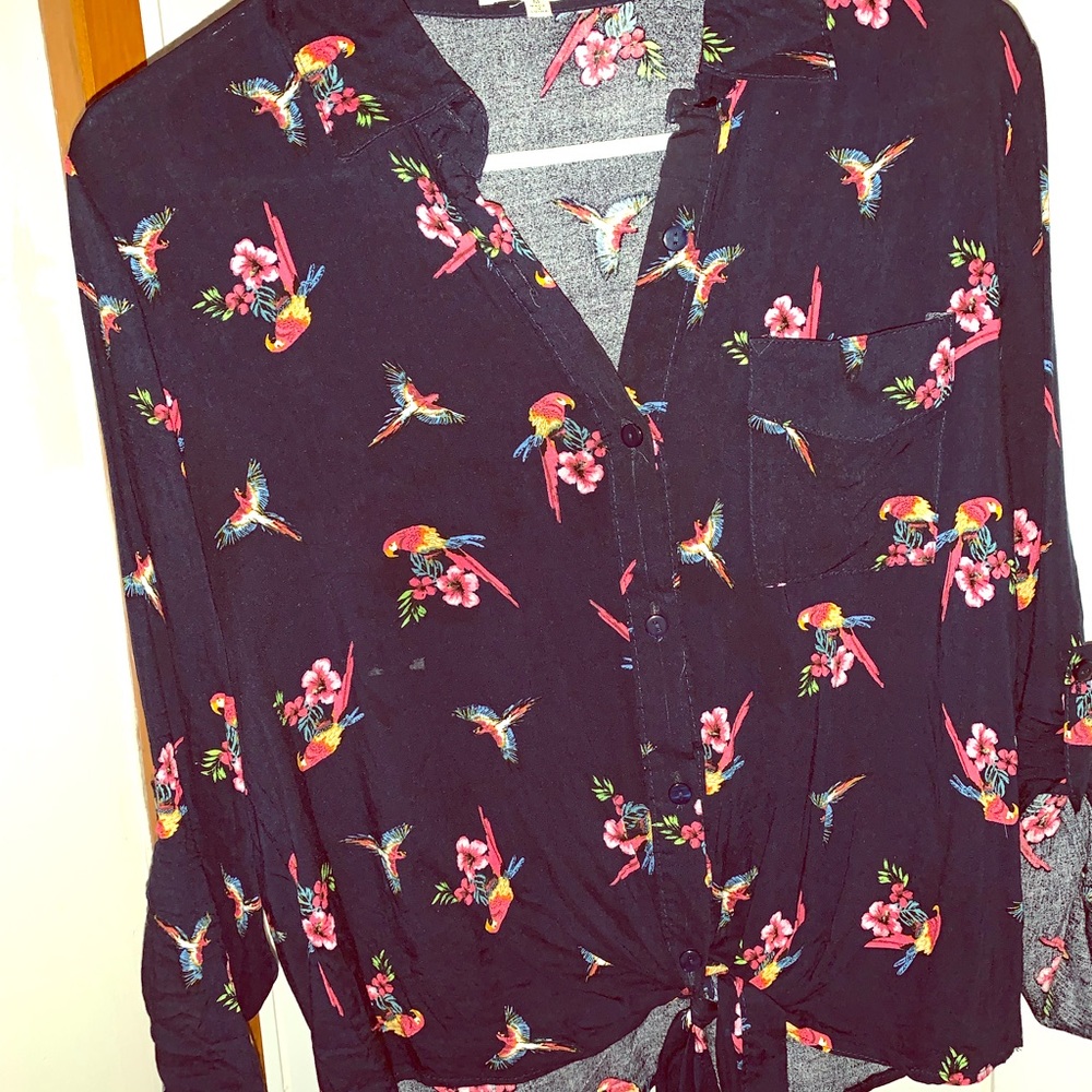 Button Down, Tie Front, Hawaiian Shirt 🦜🌺